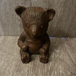 Vintage Red Mill Mfg Co Sitting Bear Cub Carved Pecan Shell Resin 1986